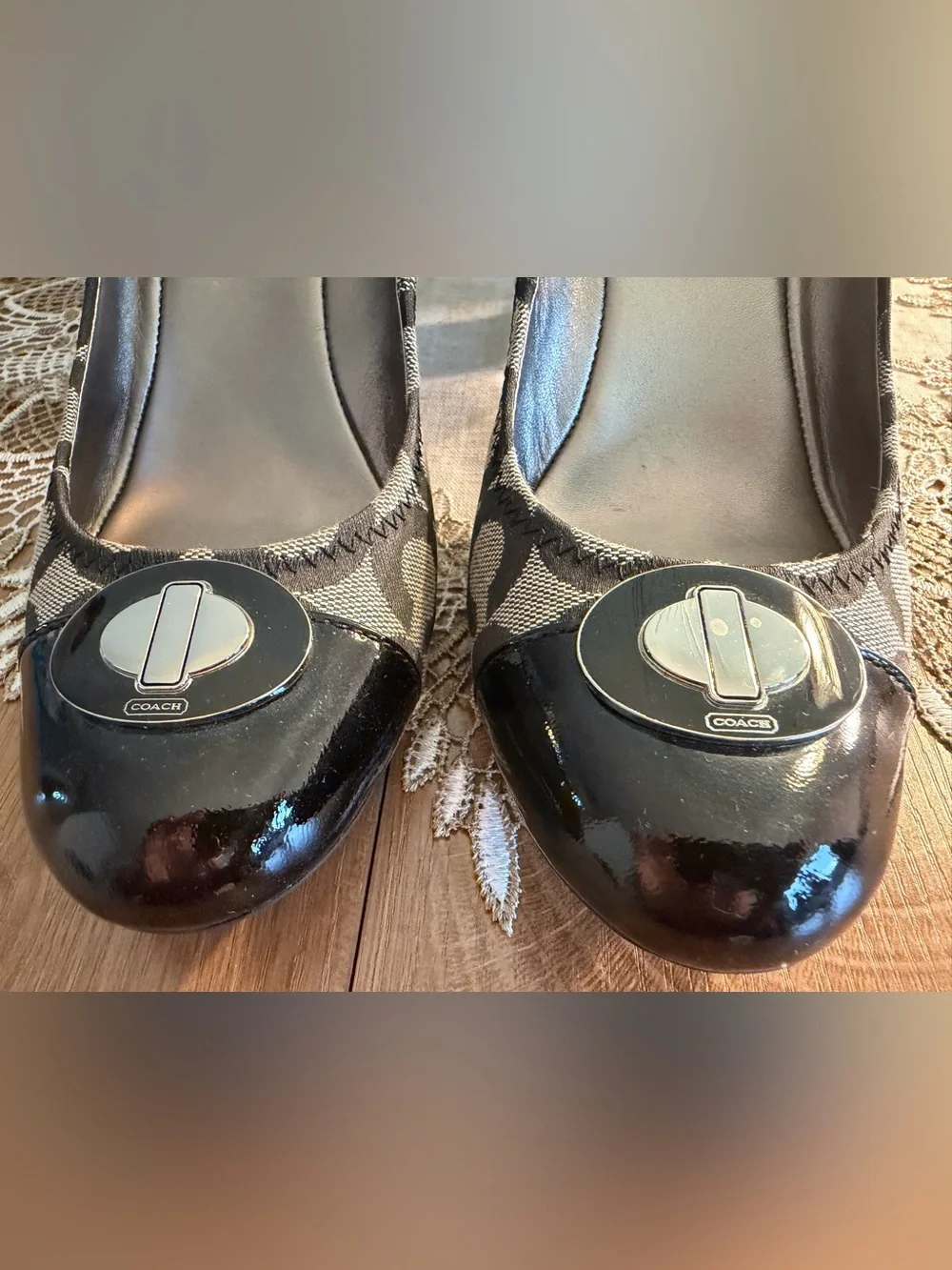 Coach Black and Gray Signature Cap-Toe Heels with Turnlock Accent NWOB 8B